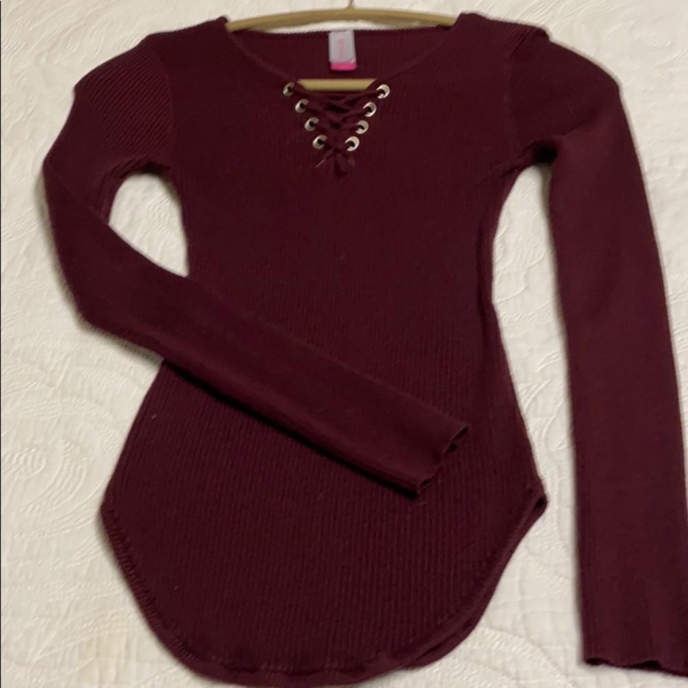 Women’s long sleeve cute Burgundy sweater - Picture 2 of 7